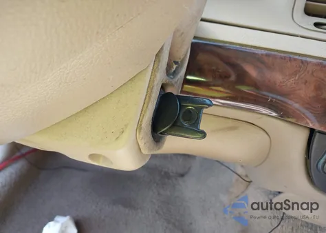 2006 Mercury Grand Marquis Gs z USA, uszkodzony, nr VIN 2MEFM74WX6X652123